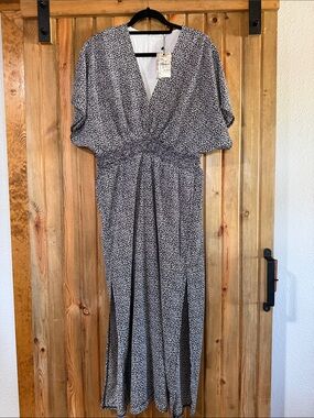 NWT Maison Garrison flowy V-Neck Black & White Maxi Dress w/ empire waist
